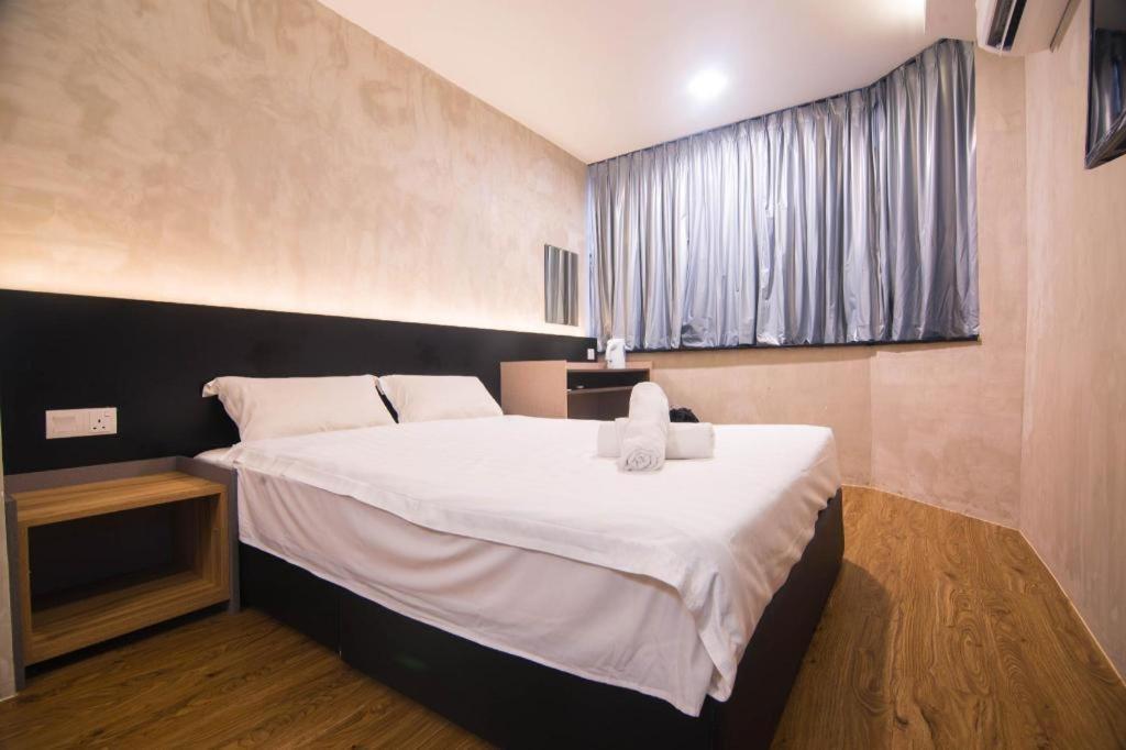 Monaco Boutique Hotel Sadong Jaya Kota Kinabalu Exterior photo
