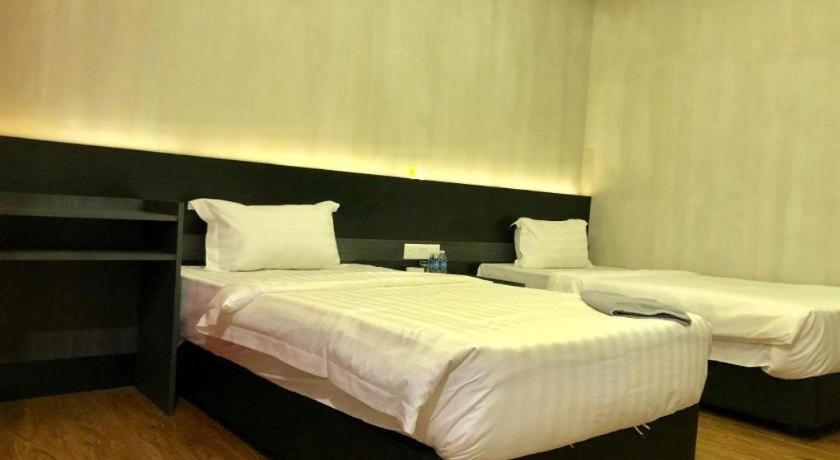 Monaco Boutique Hotel Sadong Jaya Kota Kinabalu Exterior photo