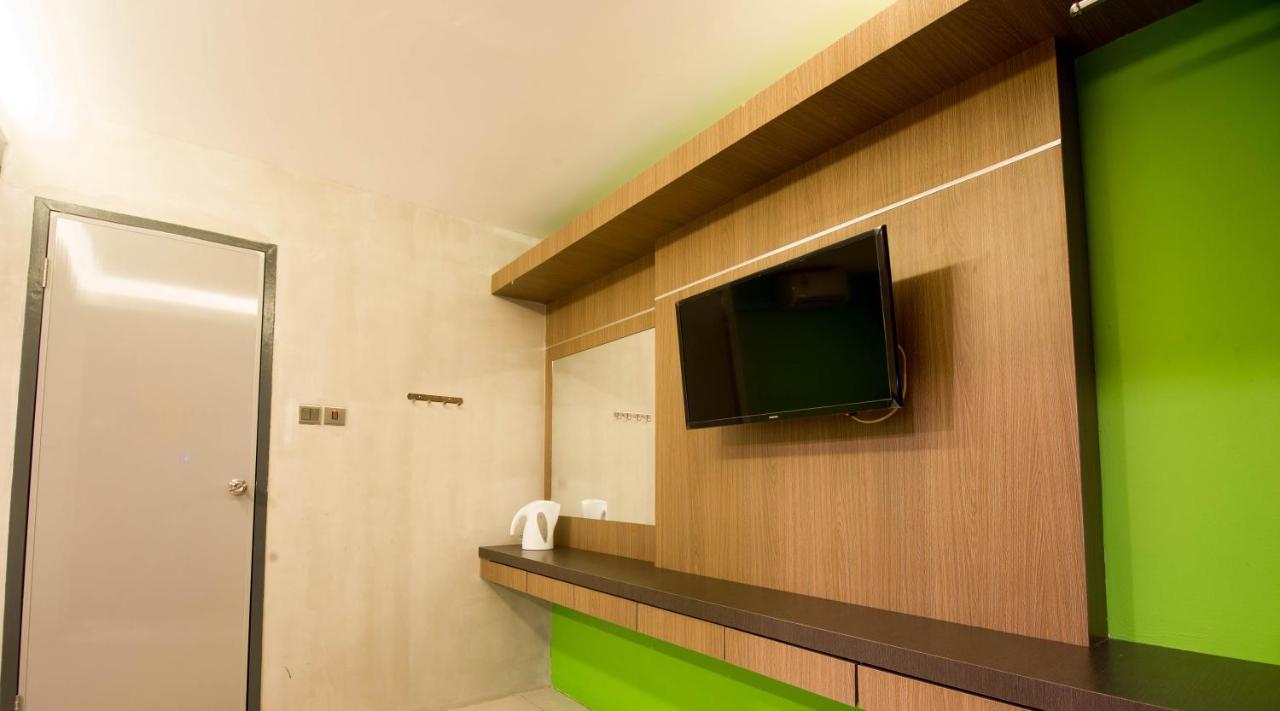 Monaco Boutique Hotel Sadong Jaya Kota Kinabalu Exterior photo